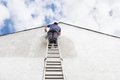 Peinture extérieure à l'Hôtellerie — façades et ravalement